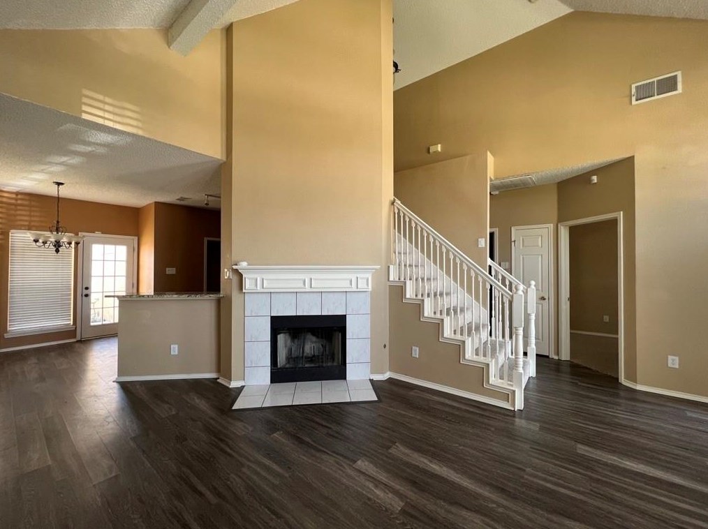 1365 Mae Dr, Carrollton TX  75007-1143 exterior