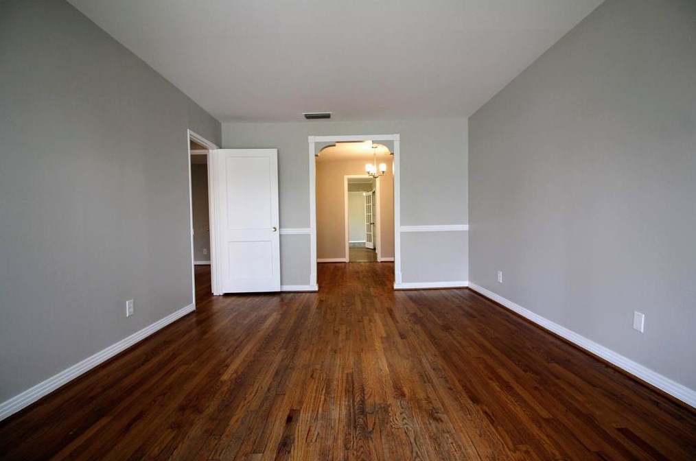 10415 Losa Dr, Dallas TX  75218-3149 exterior