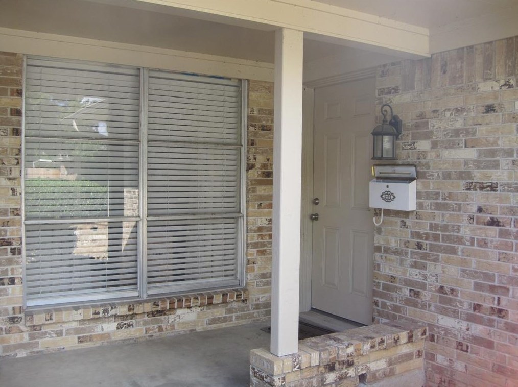 6320 Rincon Way, Dallas TX  75214-2039 exterior