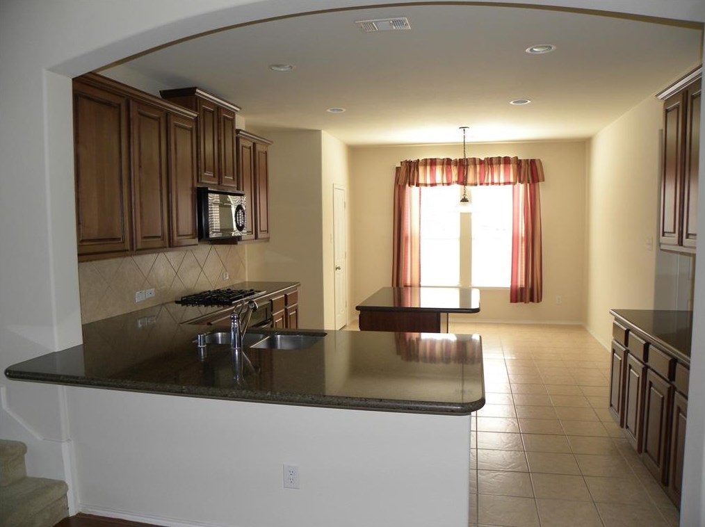 5216 Blackelm Dr, Mckinney TX  75071-6269 exterior