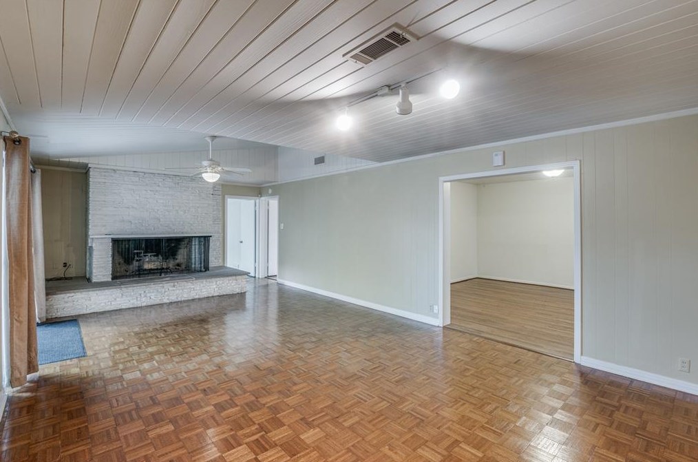 1842 Mayflower Dr, Dallas TX  75208-3111 exterior