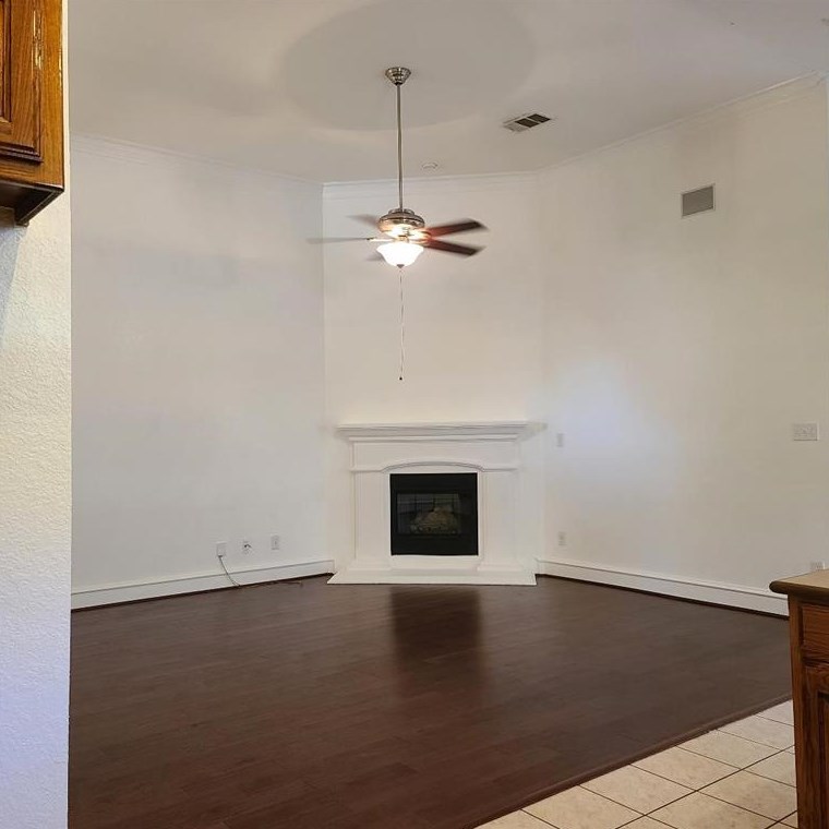 7805 Roswell Ct, Arlington TX  76002-4797 exterior
