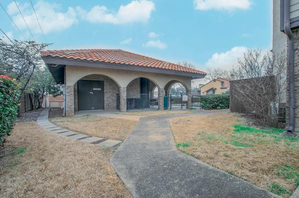 5757 University Blvd, Dallas TX 75206-4221 exterior