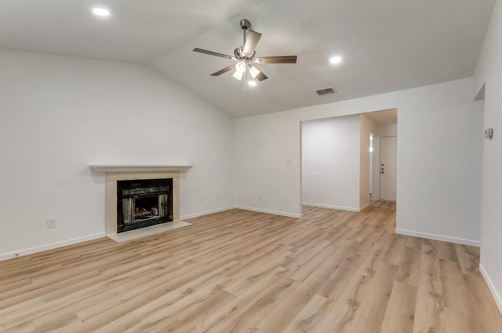 2511 Beverly Hills Ln, Mesquite TX  75150-1166 exterior