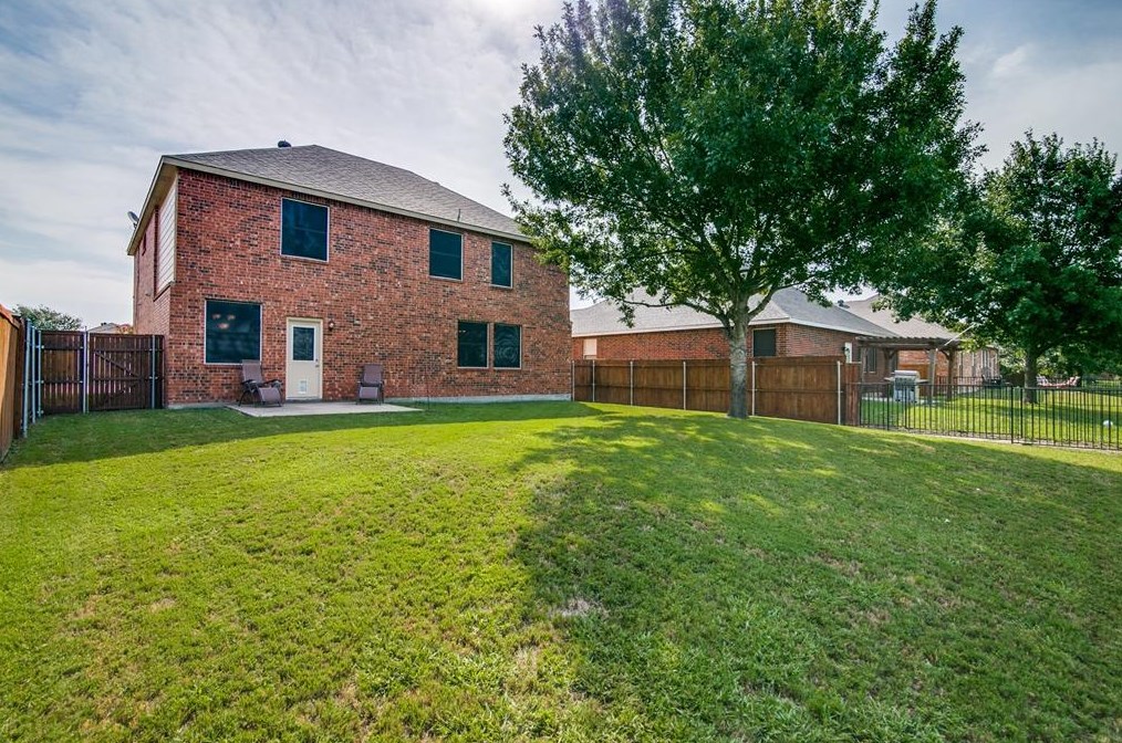 10501 Augusta Ln, Rowlett TX  75089-8430 exterior