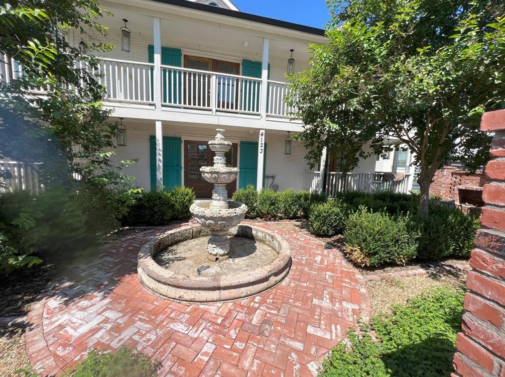 4123 San Jacinto St, Dallas TX  75204-5108 exterior