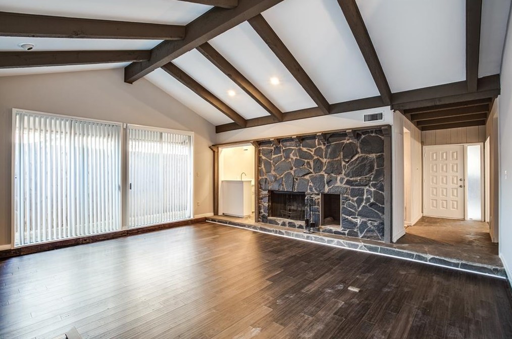 10529 Sandpiper Ln, Dallas TX  75230-4218 exterior