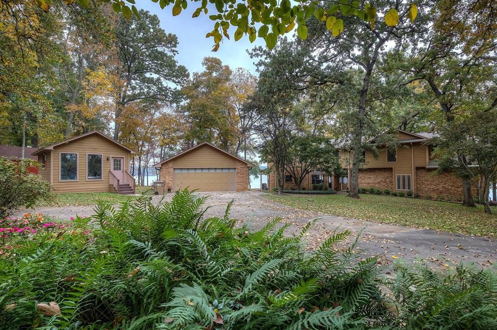 229 &amp 339 Palo Duro St, Scroggins, TX 75480