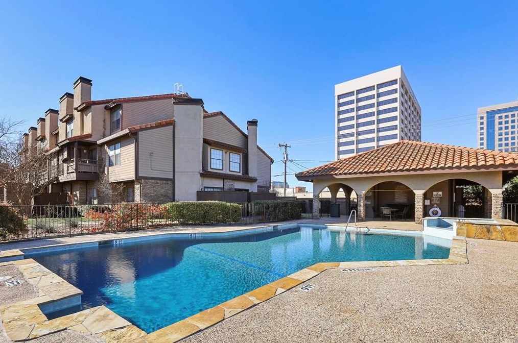 5757 University Blvd, Dallas TX  75206-4221 exterior