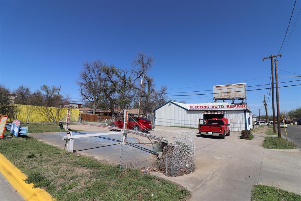 2309 W Clarendon Dr, Dallas, TX 75208 MLS 20019973 Coldwell Banker