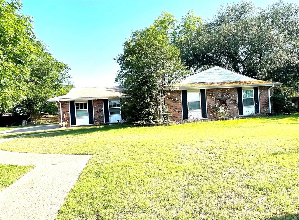 916 La Villeta St, Mexia, TX 76667 MLS 20052204 Coldwell Banker