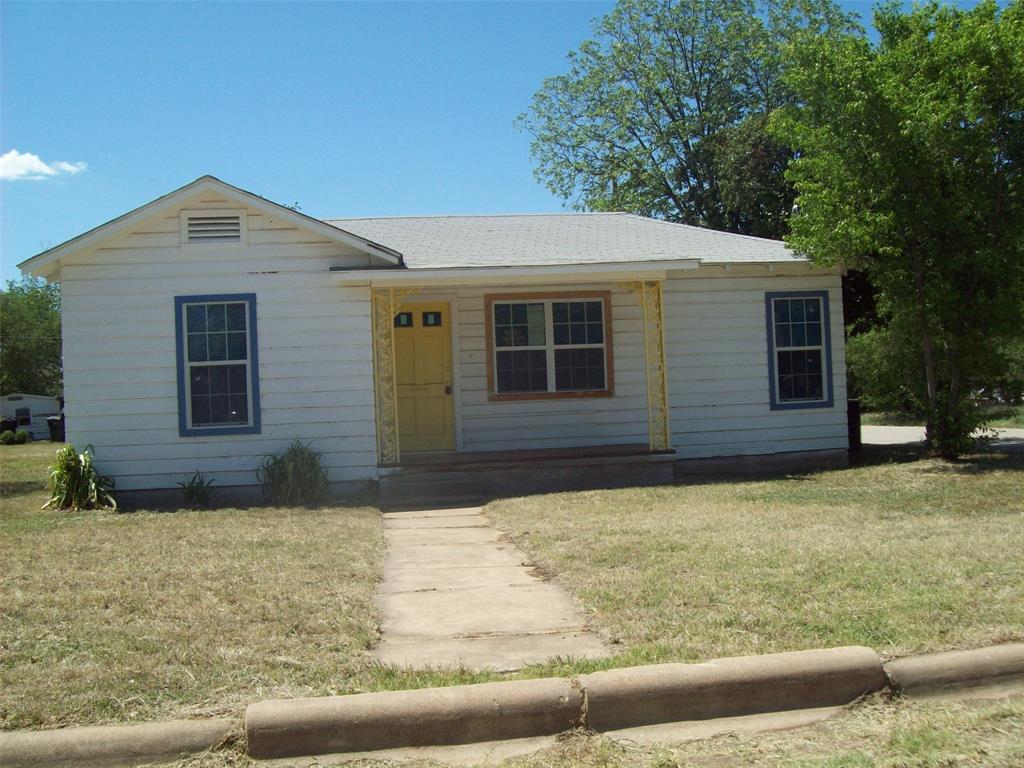 2201 Ave D, Brownwood, TX 76801 - MLS 20098387 - Coldwell Banker