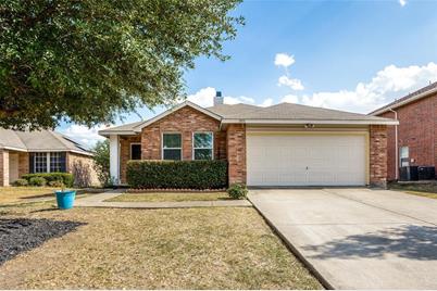 2035 Kalgary Ln, Grand Prairie, TX 75052 - MLS 20137705 - Coldwell Banker