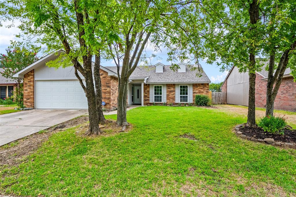 5029 Lewis Trail, Grand Prairie, TX 75052 - MLS 20152846 - Coldwell Banker