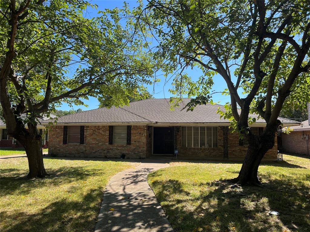 1912 Douglas Cir, Irving, TX 75062 MLS 20184885 Coldwell Banker