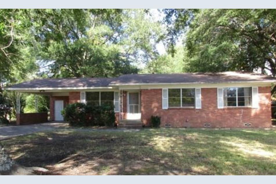 102 W Walters Blvd, New Boston, TX 75570 MLS 20196480 Coldwell Banker