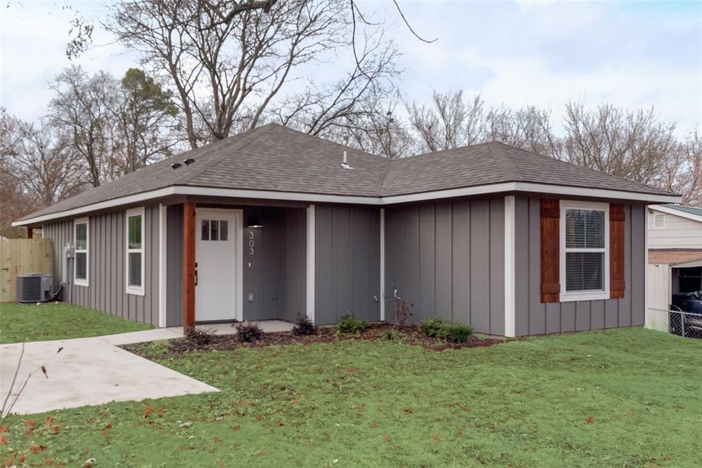 303 S Main St, Bonham, TX 75418 MLS 20216491 Coldwell Banker