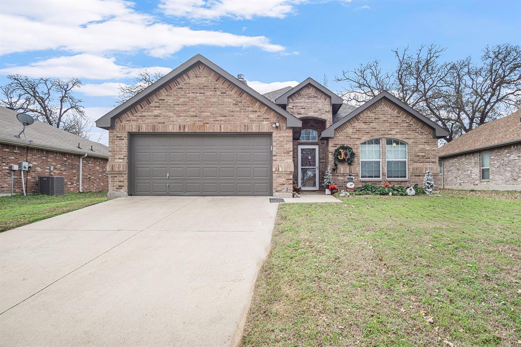 540 Harbor Crest Rd, Azle, TX 76020 MLS 20220667 Coldwell Banker