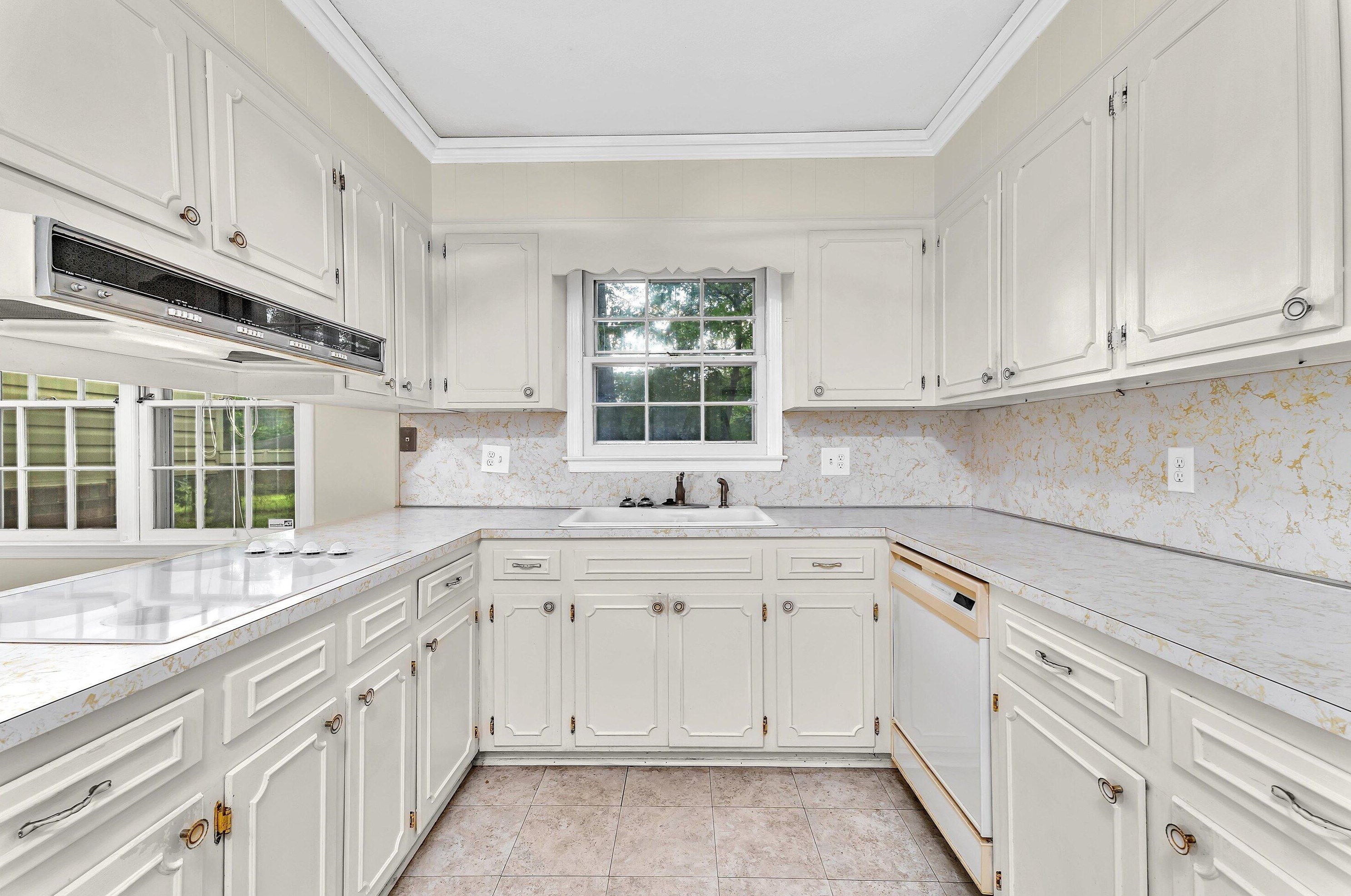 1319 Martinique Dr, Augusta GA 30909-2620 exterior