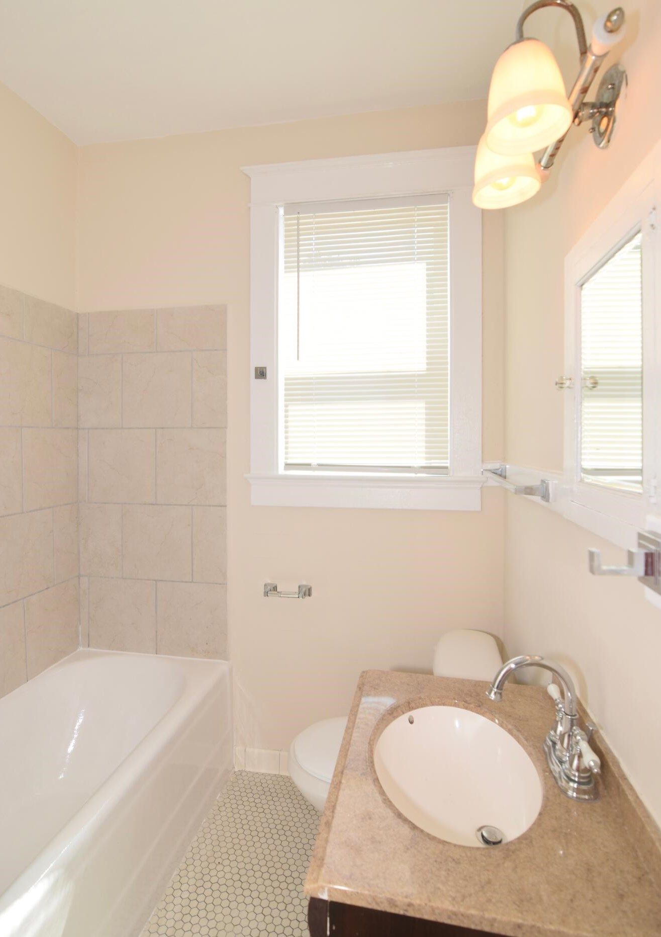 1322 Laurel St, Augusta GA 30904-5708 exterior