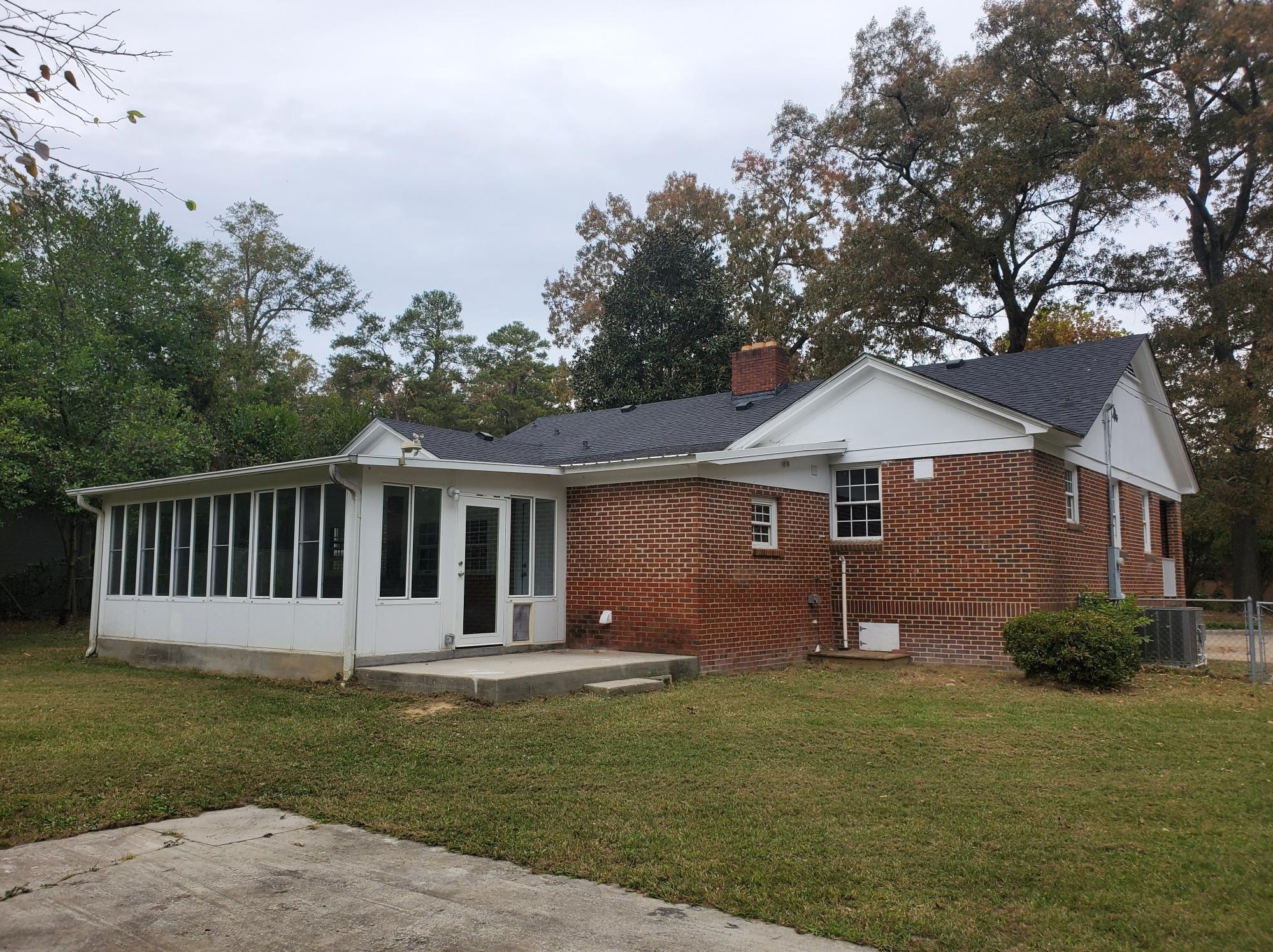 2706 Lakewood Dr, Augusta GA 30904-5240 exterior