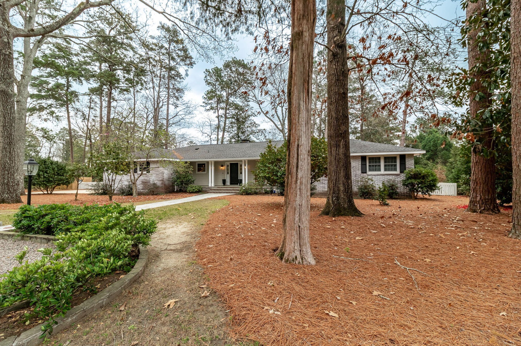 834 Magnolia St, Aiken SC  29801-4908 exterior