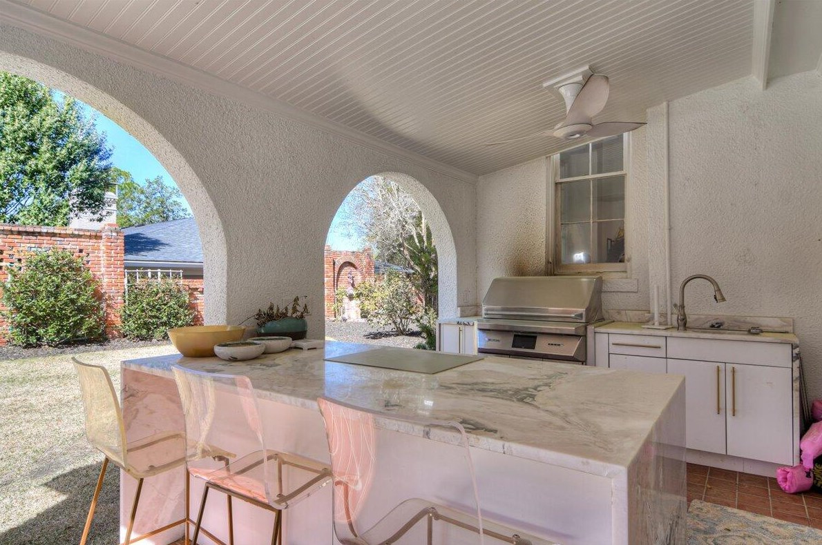 2818 Walton Way, Augusta GA 30909-5214 exterior