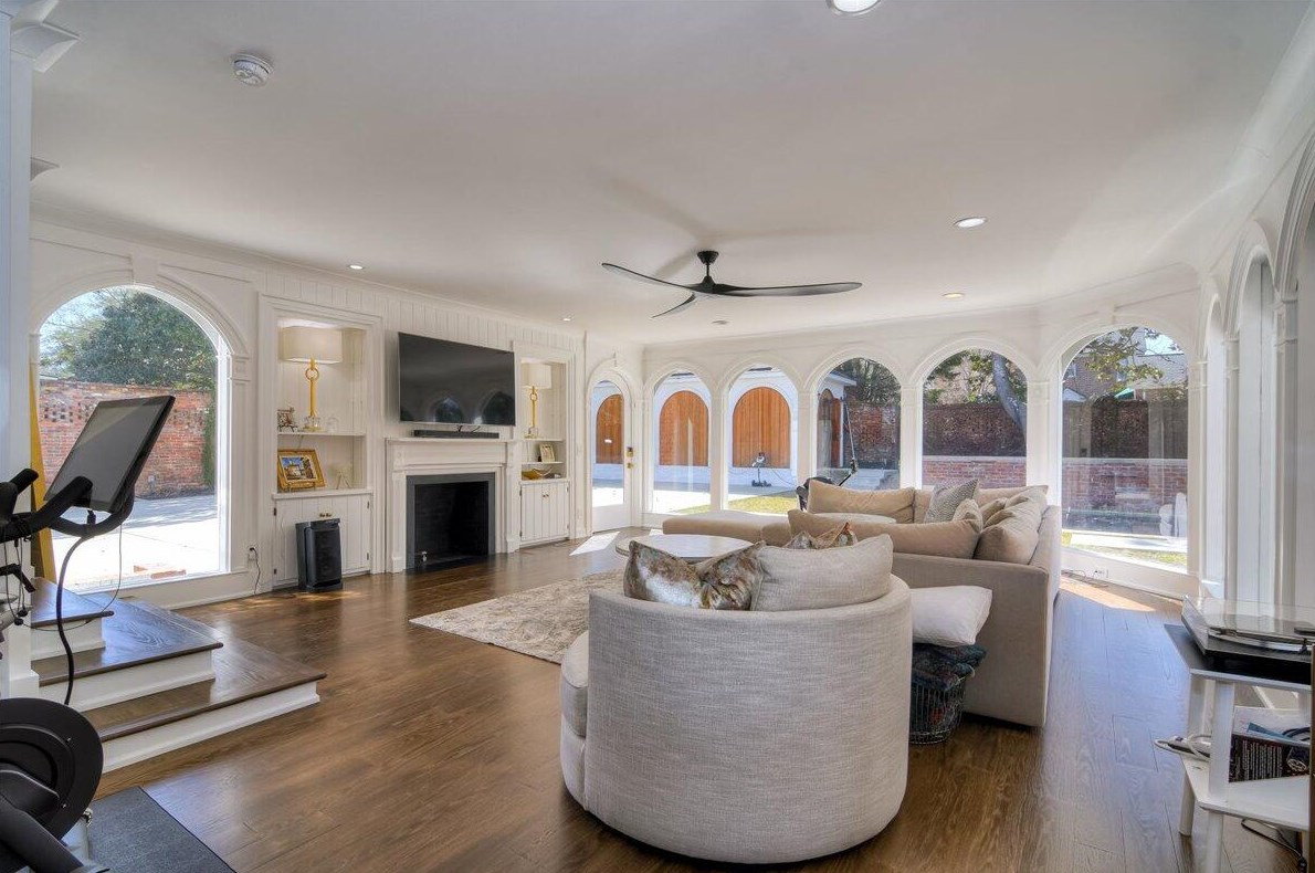 2818 Walton Way, Augusta GA 30909-5214 exterior