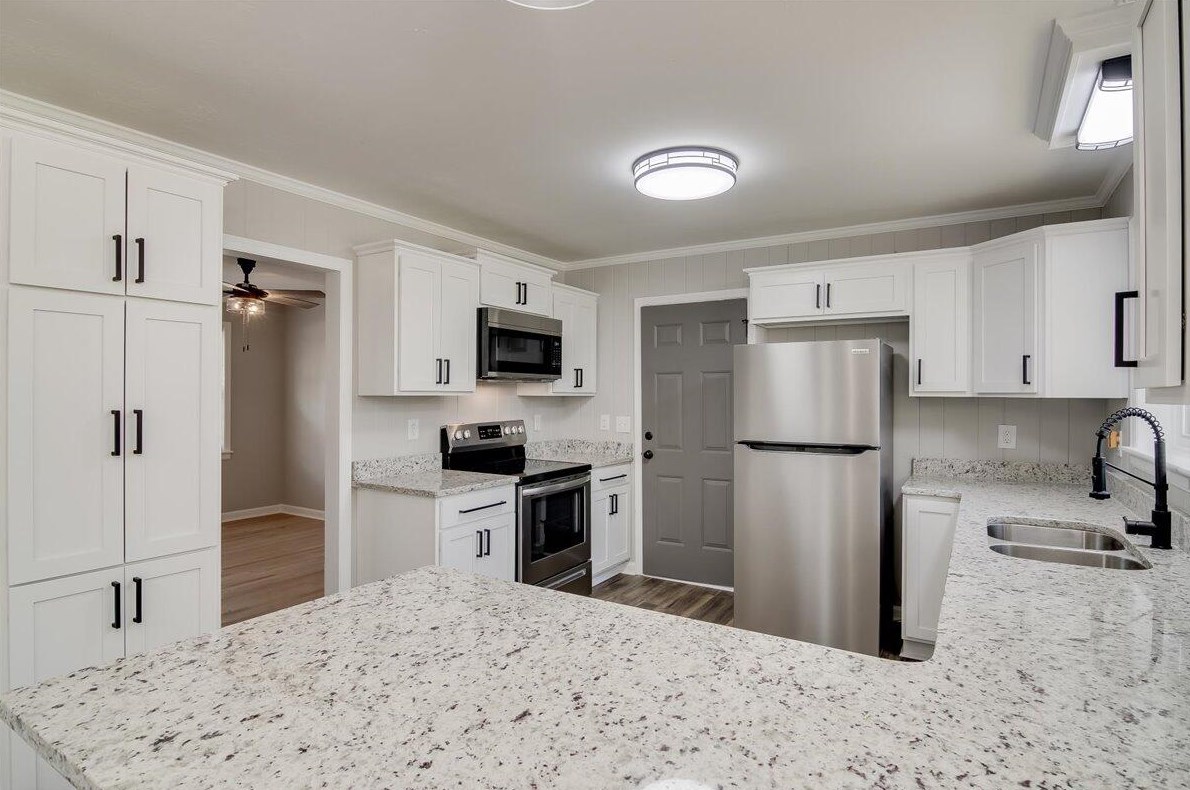 2906 Stratford Dr, Augusta GA 30909-3528 exterior