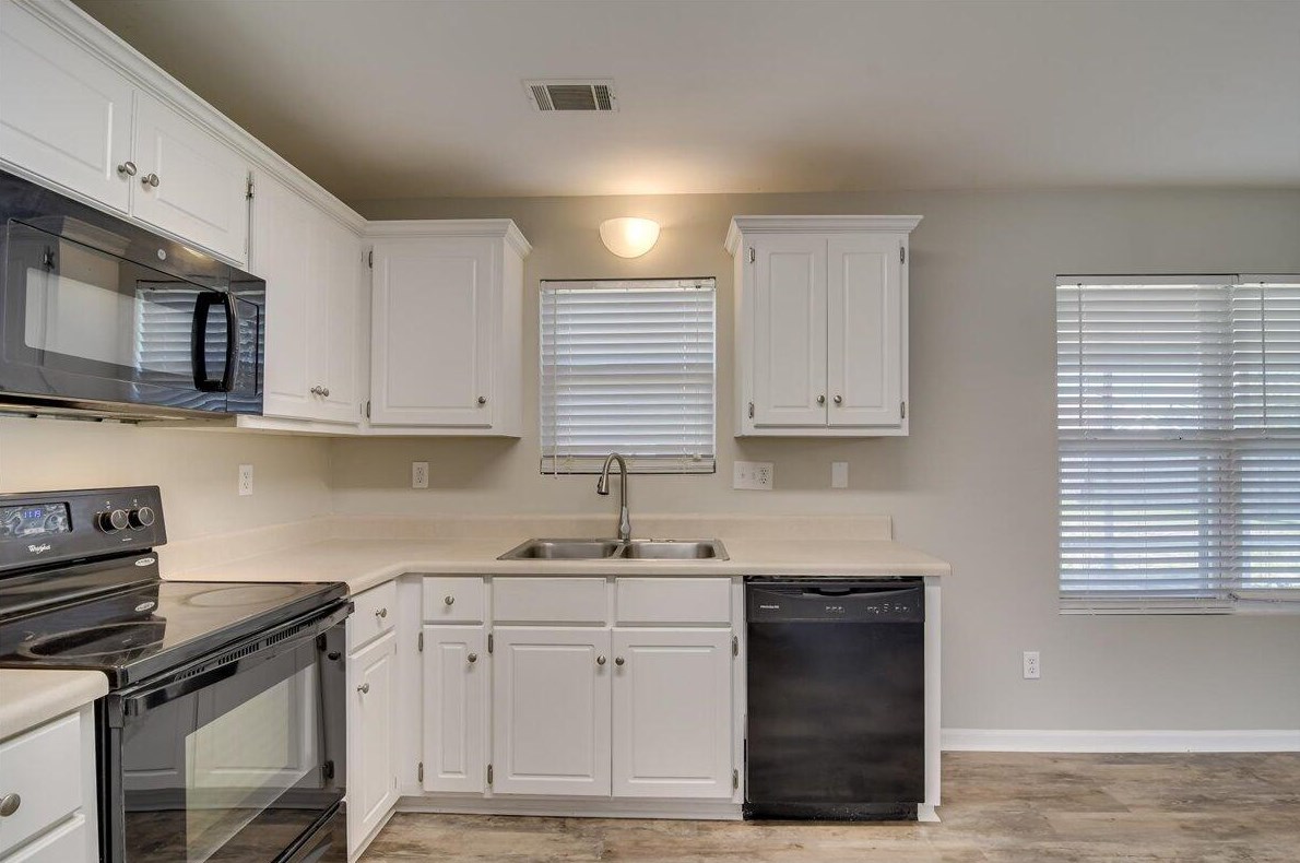 2527 Smoketree Rd, Augusta GA 30906-5976 exterior