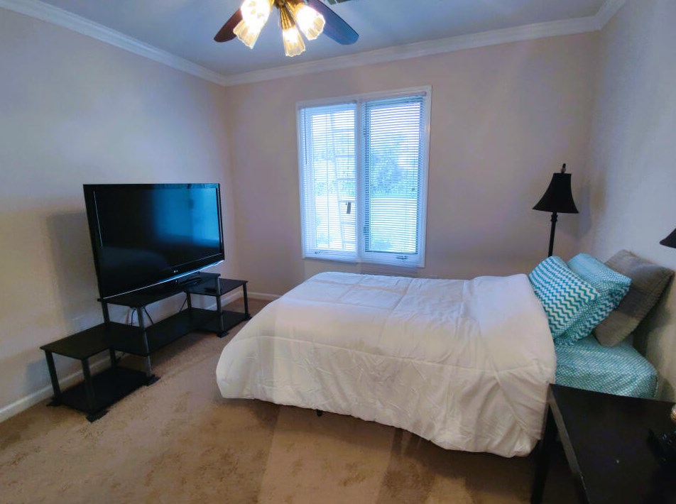 826 Riverfront Dr, Augusta GA 30901-1948 exterior