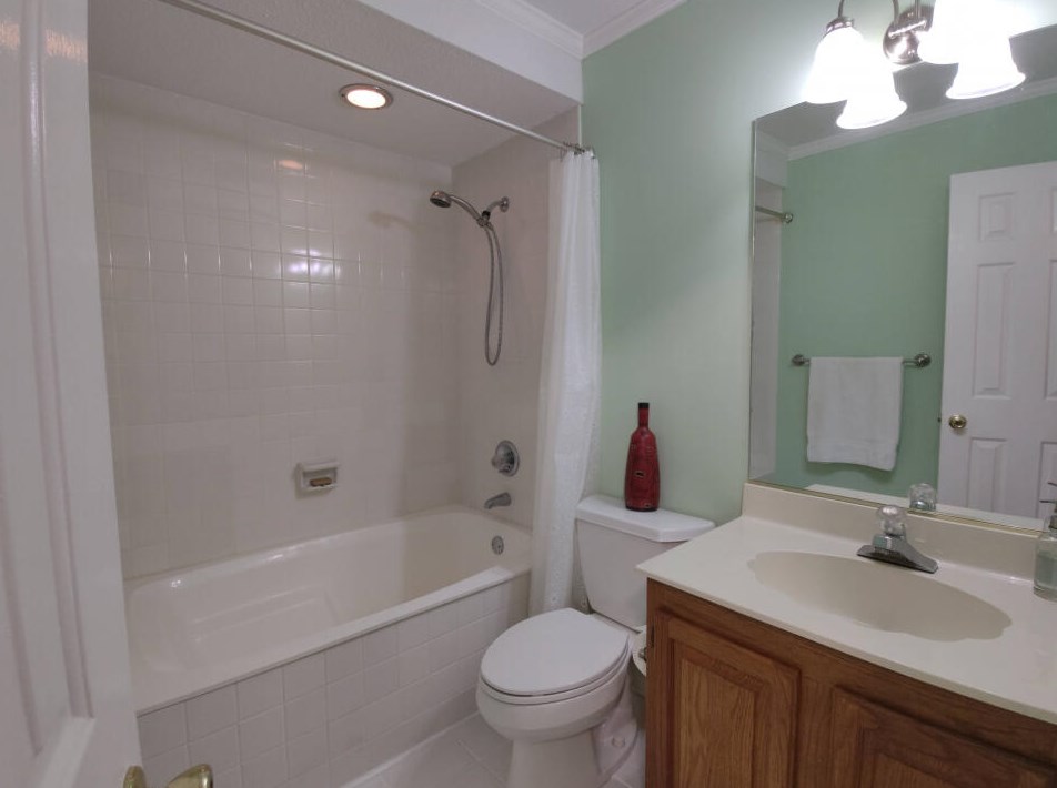 826 Riverfront Dr, Augusta GA 30901-1948 exterior