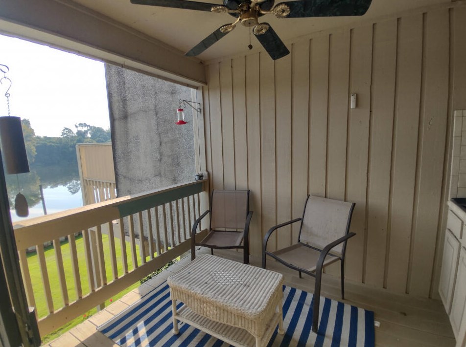 826 Riverfront Dr, Augusta GA 30901-1948 exterior