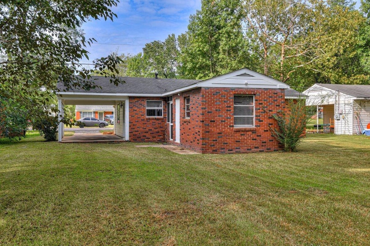 837 Lk Ter Dr, Augusta GA 30904-3131 exterior