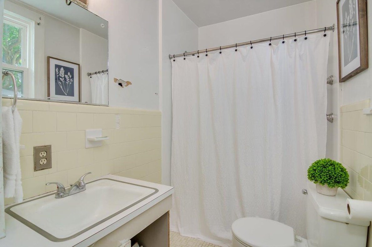 2002 Bransford Ave, Augusta GA 30904-4110 exterior