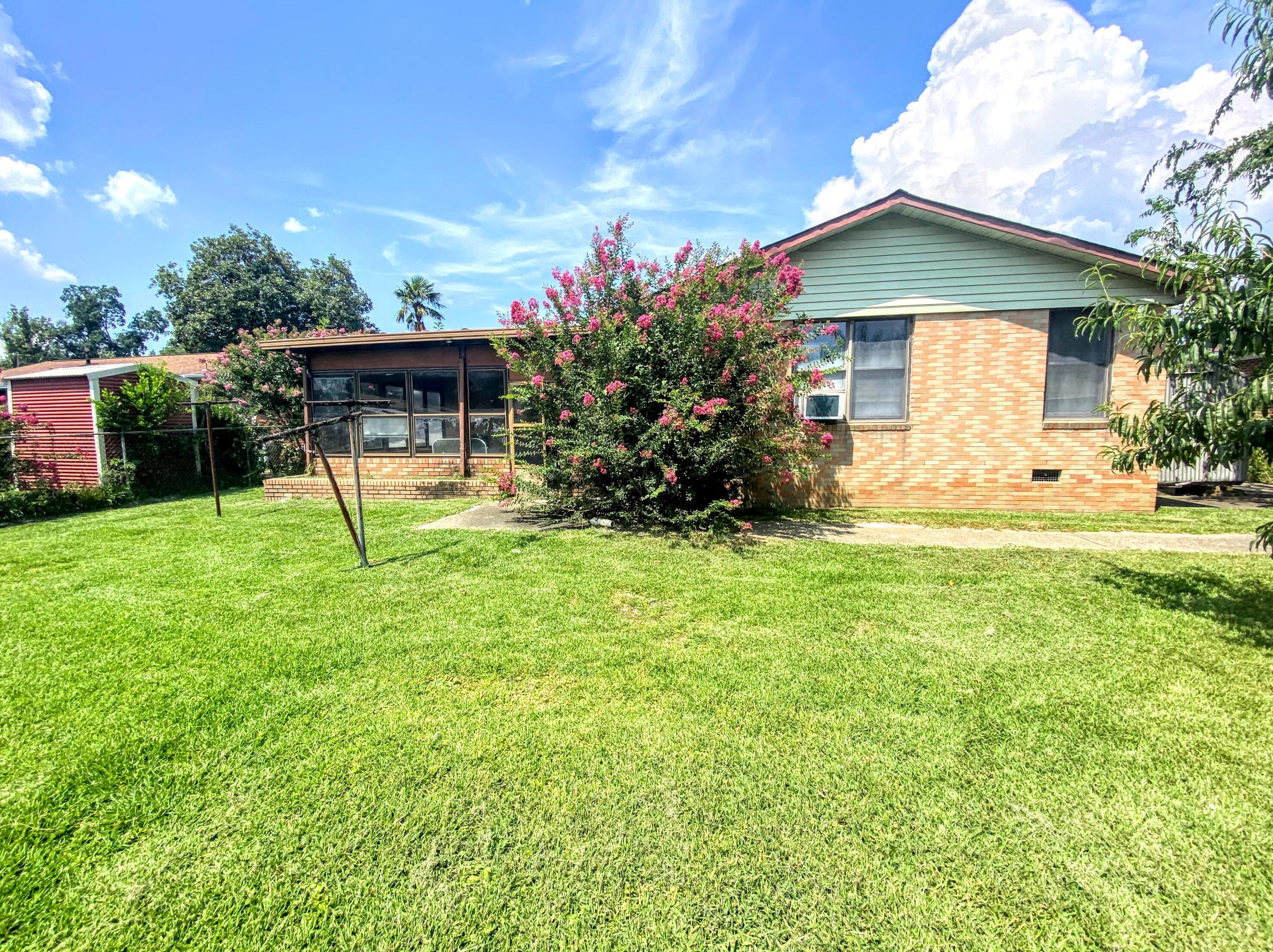 116 Walker St, Augusta GA 30901-1746 exterior