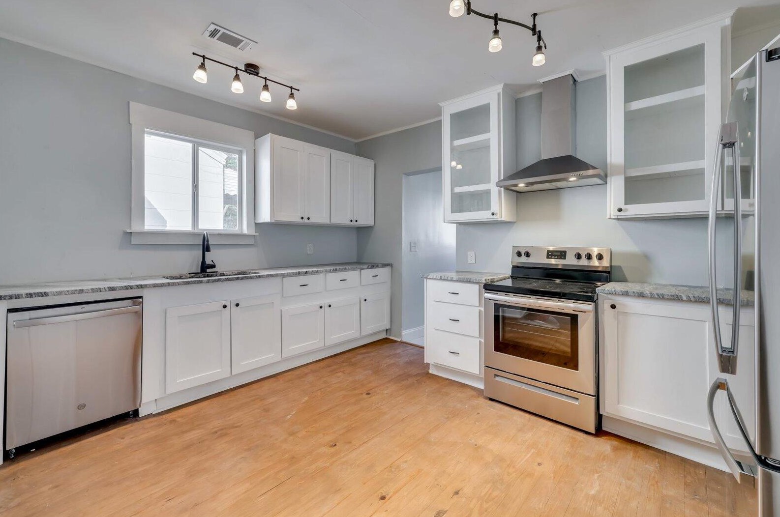 1835 Starnes St, Augusta GA 30904-4262 exterior