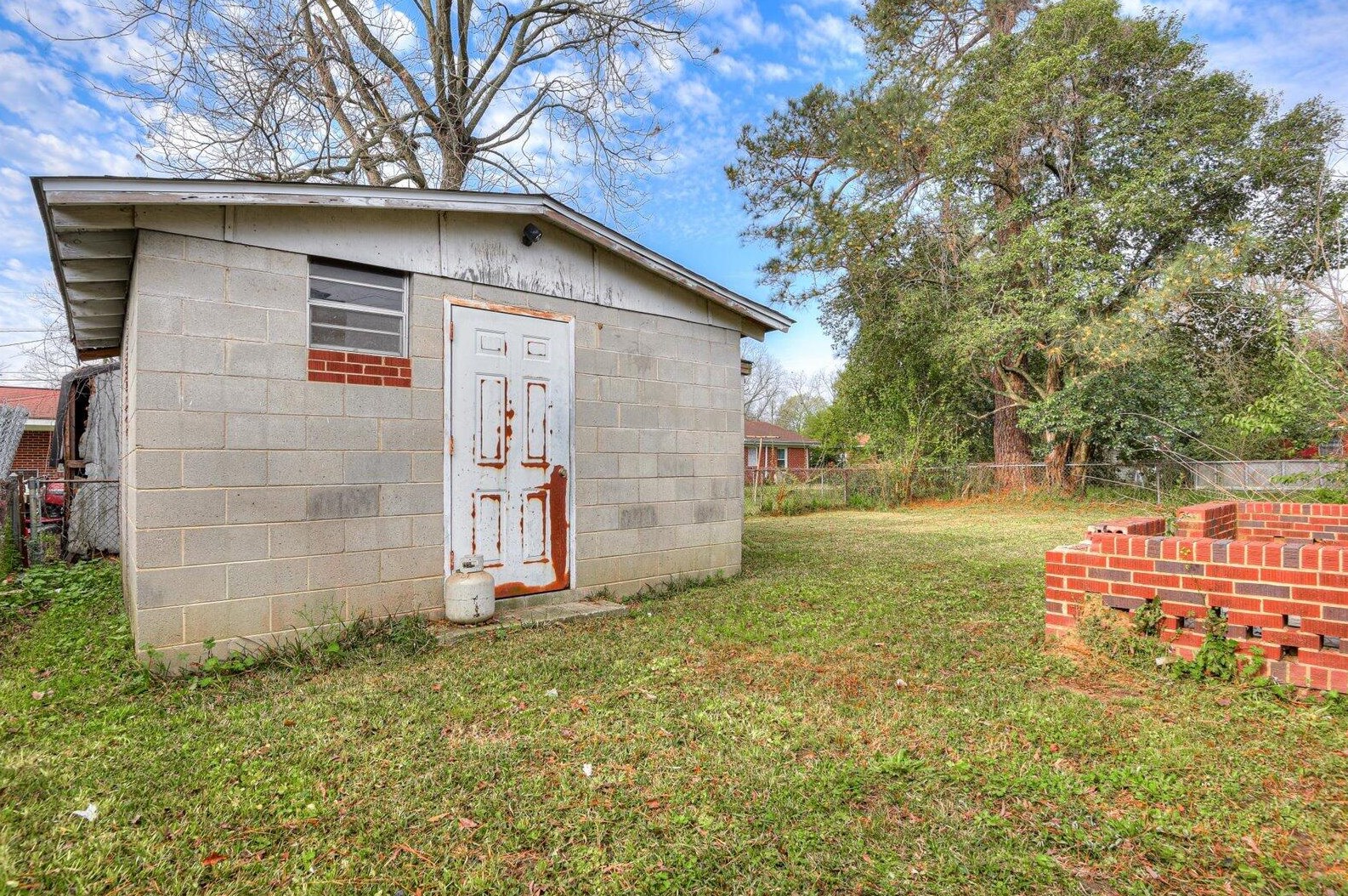 110 Taylor St, Augusta GA 30901-2430 exterior