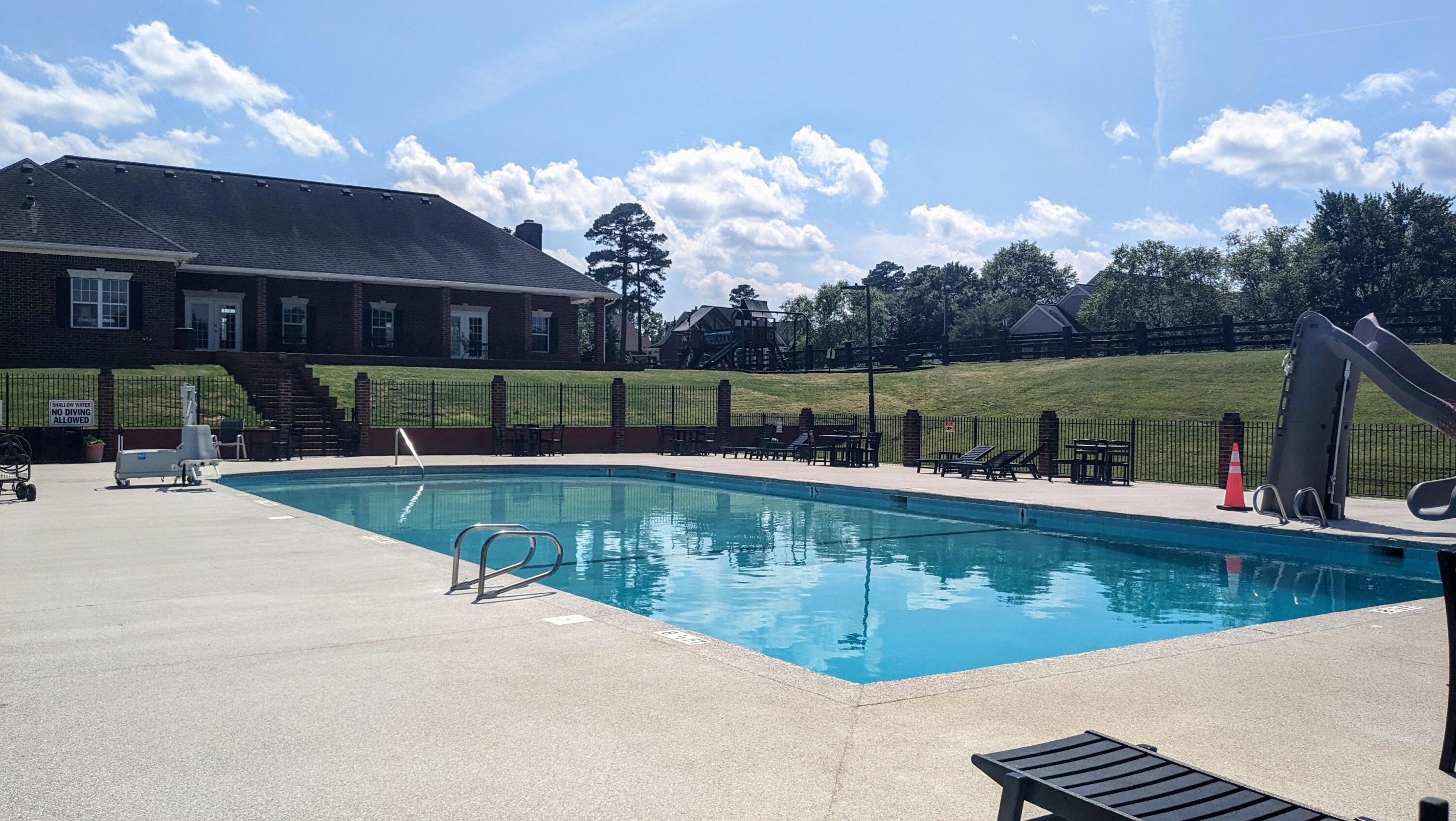 989 Windmill Pkwy, Evans GA  30809-6666 exterior