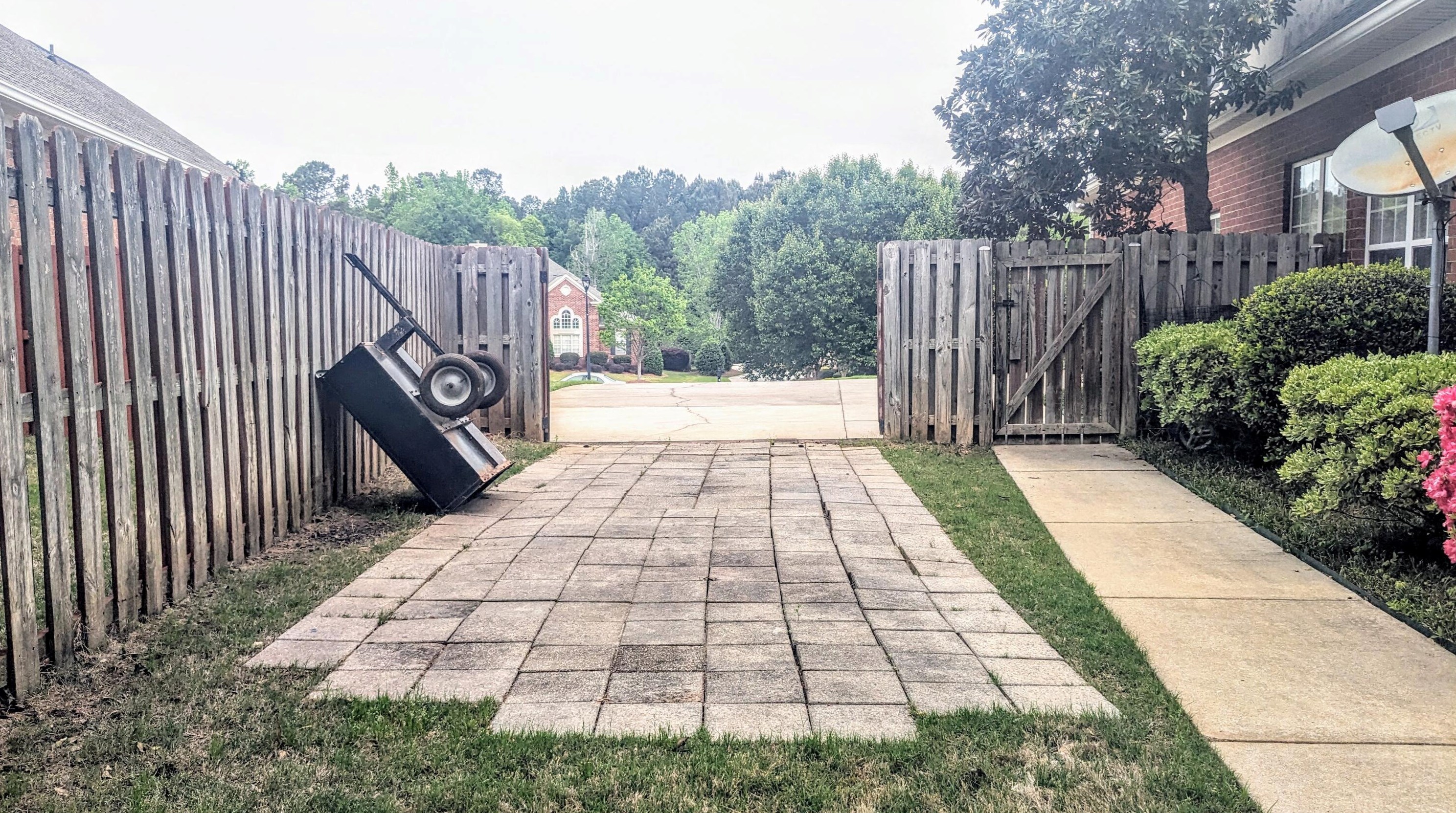 989 Windmill Pkwy, Evans GA  30809-6666 exterior