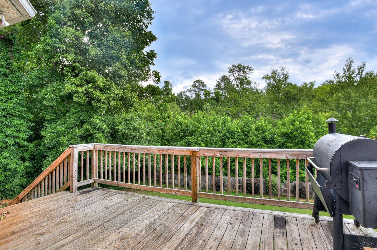 1432 Aylesbury Dr, Evans GA  30809-8215 exterior