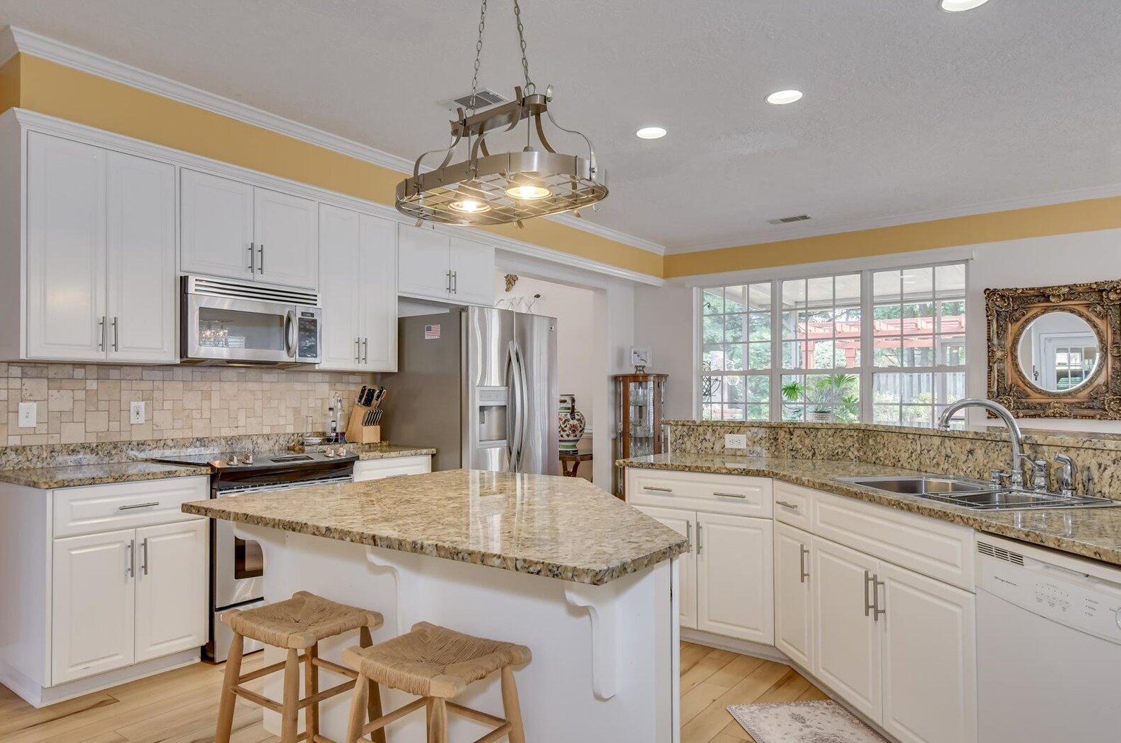 989 Windmill Pkwy, Evans GA  30809-6666 exterior