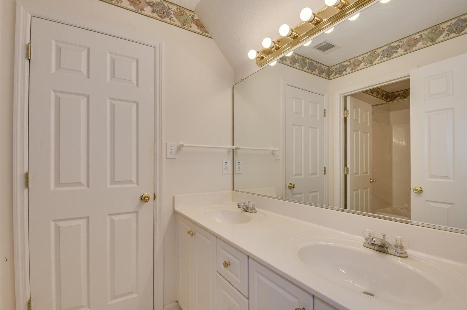 989 Windmill Pkwy, Evans GA  30809-6666 exterior