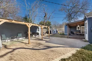 414 W Jefferson St, Kerrville, TX 78028 - Photo 19