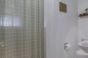 414 W Jefferson St, Kerrville, TX 78028 - Photo 13