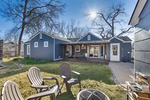 414 W Jefferson St, Kerrville, TX 78028 - Photo 21