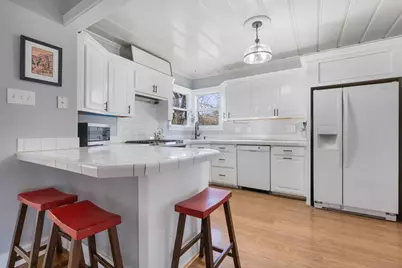 414 W Jefferson St, Kerrville, TX 78028 - Photo 7