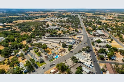 405 S Washington St, Fredericksburg, TX 78624 - Photo 7