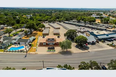 405 S Washington St, Fredericksburg, TX 78624 - Photo 1