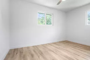 323 Broadmoor St, Fredericksburg, TX 78624 - Photo 17